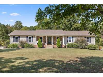 Home For Sale in Riceville, Tennessee