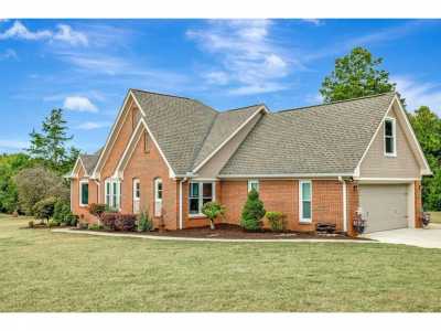 Home For Sale in Ooltewah, Tennessee