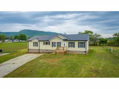 Home For Sale in Dunlap, Tennessee