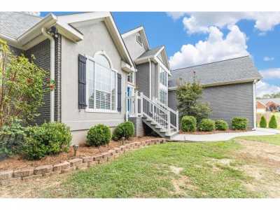 Home For Sale in Ooltewah, Tennessee