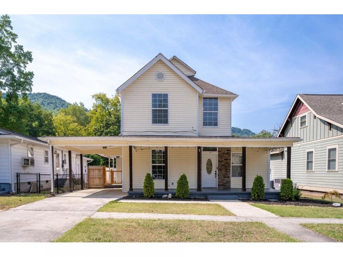 Picture of Home For Sale in South Pittsburg, Tennessee, United States