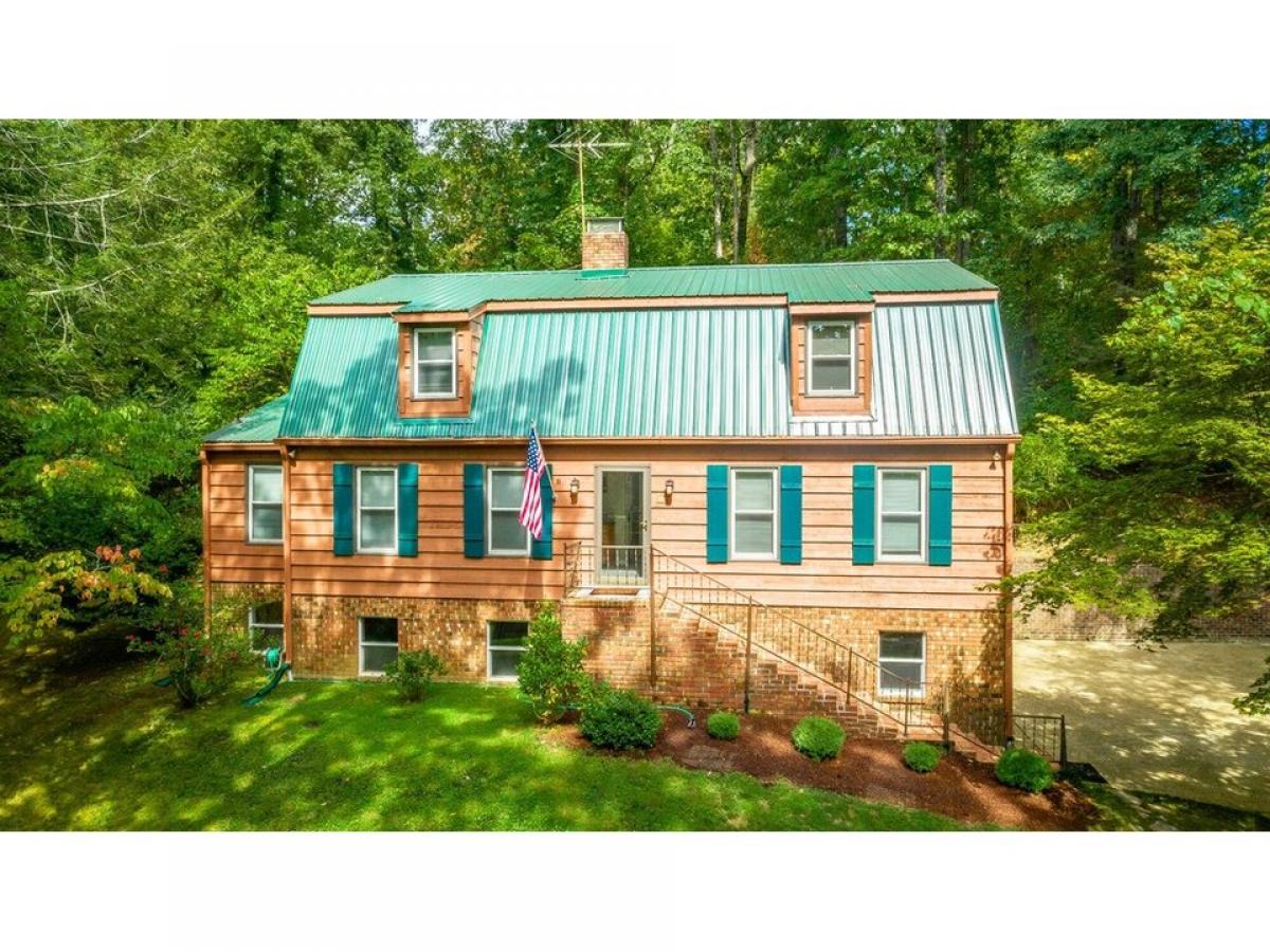 Picture of Home For Sale in Signal Mountain, Tennessee, United States