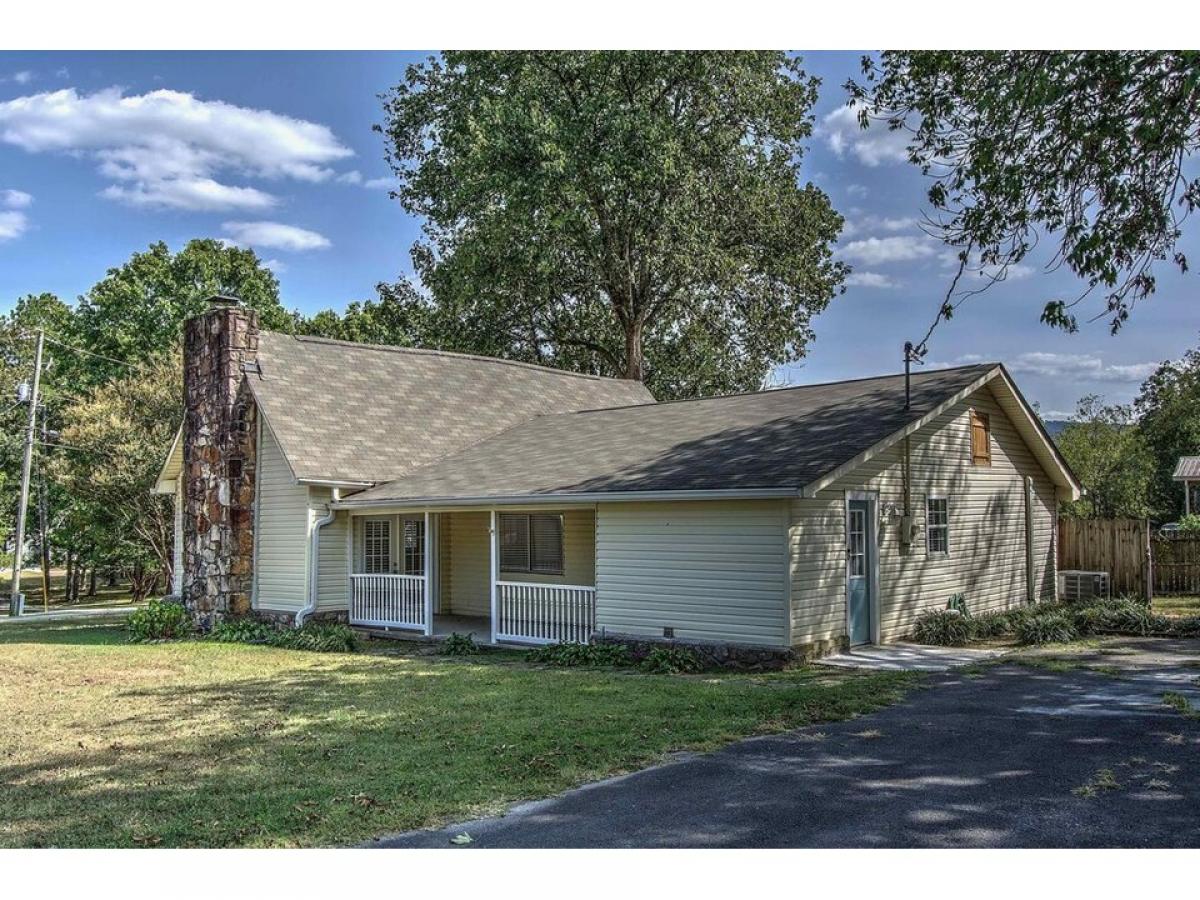 Picture of Home For Sale in Trenton, Georgia, United States