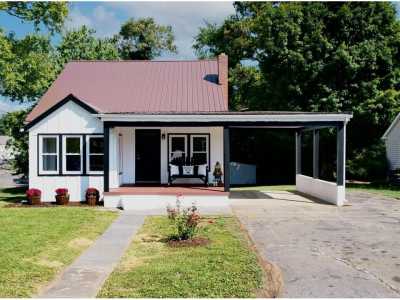 Home For Sale in Athens, Tennessee