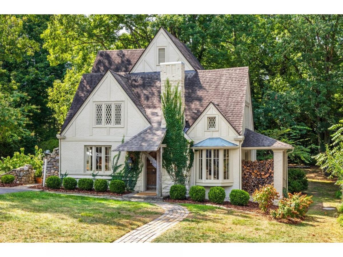 Picture of Home For Sale in Lookout Mountain, Tennessee, United States