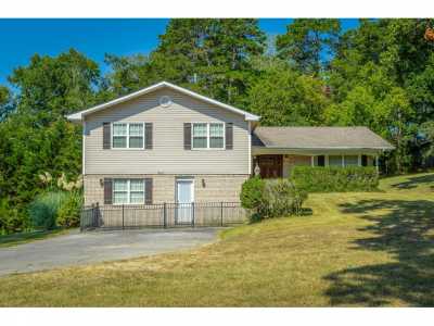 Home For Sale in Hixson, Tennessee