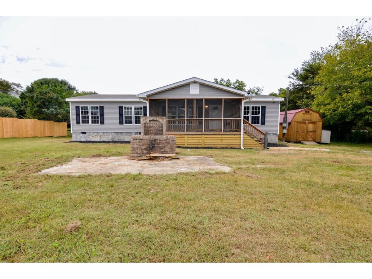 Picture of Home For Sale in Rising Fawn, Georgia, United States