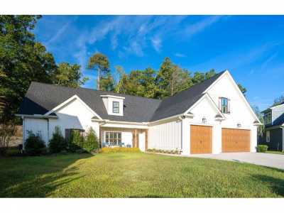 Home For Sale in Ooltewah, Tennessee