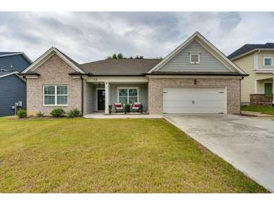 Home For Sale in Fort Oglethorpe, Georgia