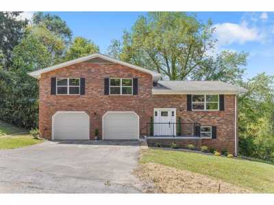 Home For Sale in Hixson, Tennessee