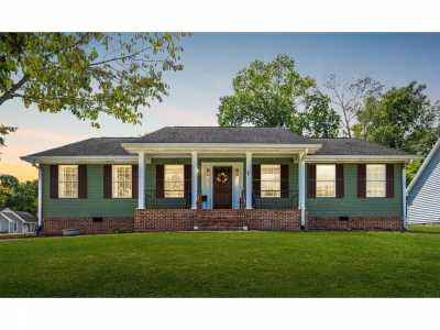 Home For Sale in Ooltewah, Tennessee