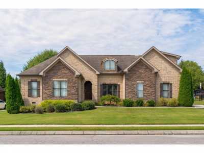 Home For Sale in Ooltewah, Tennessee