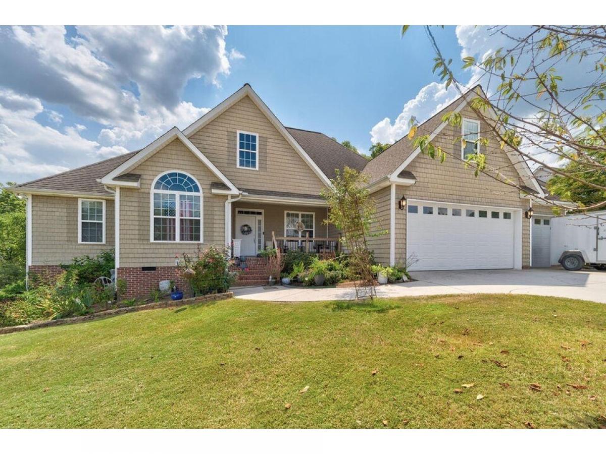 Picture of Home For Sale in Rock Spring, Georgia, United States