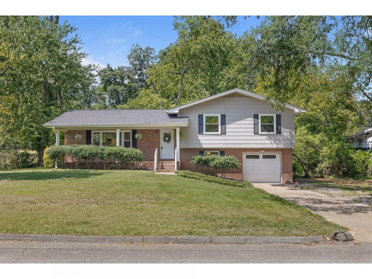 Picture of Home For Sale in Ringgold, Georgia, United States