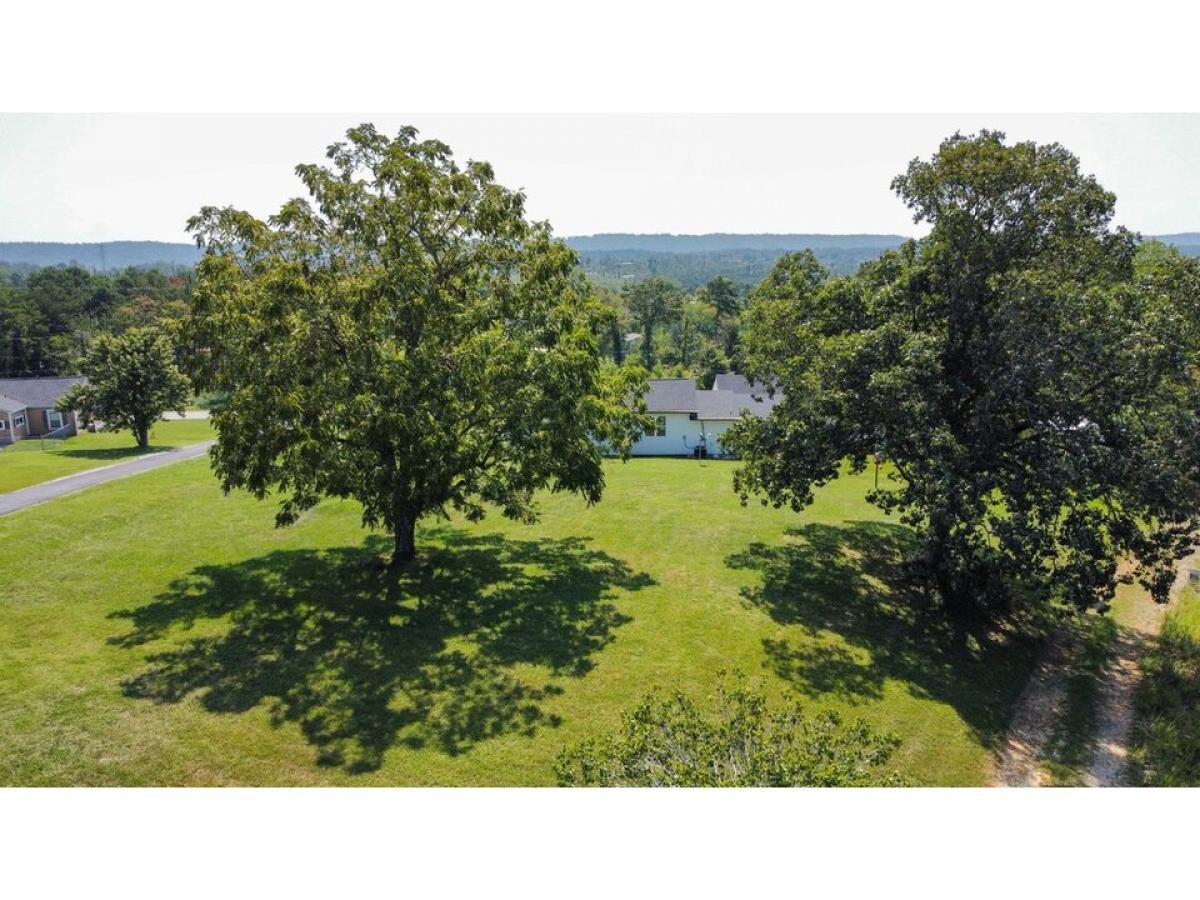 Picture of Residential Land For Sale in Ooltewah, Tennessee, United States