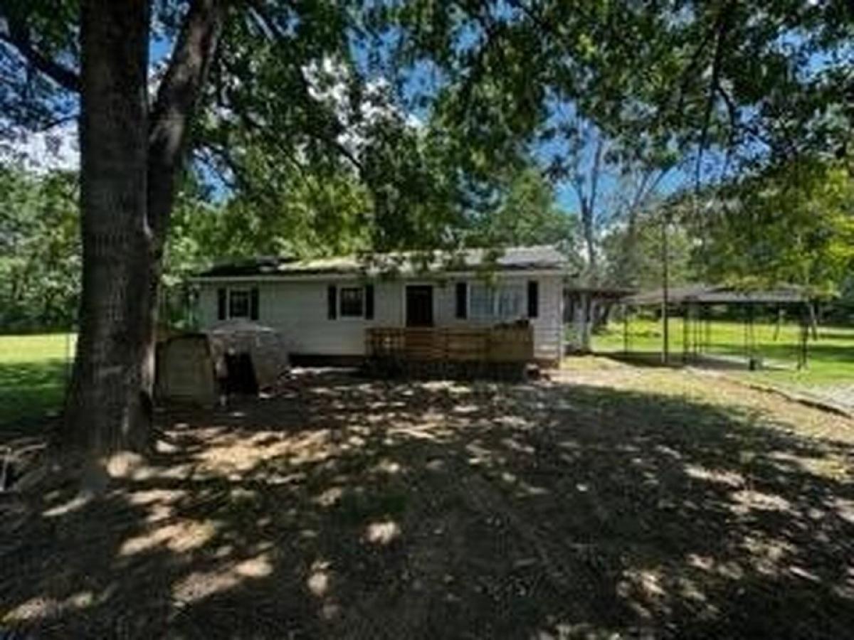 Picture of Home For Sale in Trion, Georgia, United States