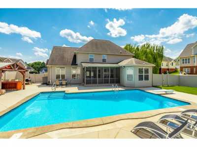 Home For Sale in Apison, Tennessee