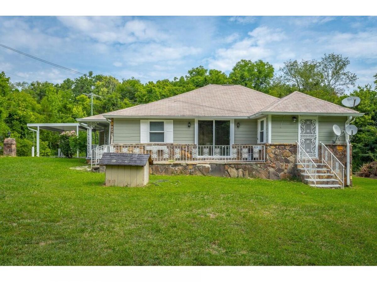 Picture of Home For Sale in Rossville, Georgia, United States