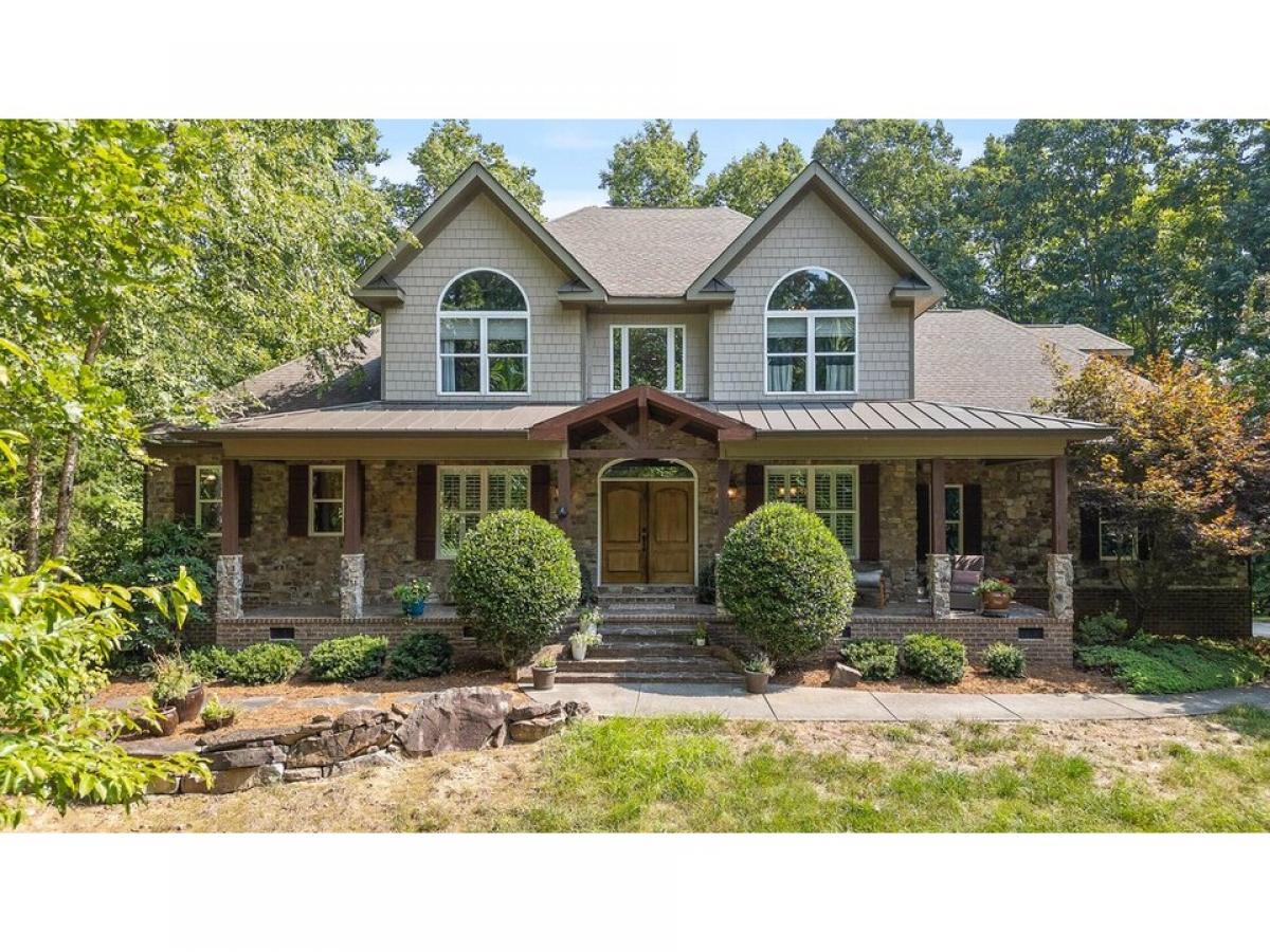 Picture of Home For Sale in Signal Mountain, Tennessee, United States