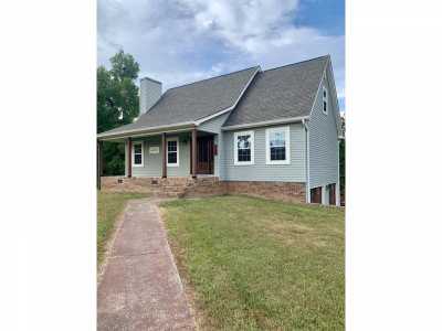 Home For Sale in Dunlap, Tennessee