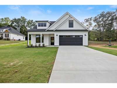 Home For Sale in Chickamauga, Georgia