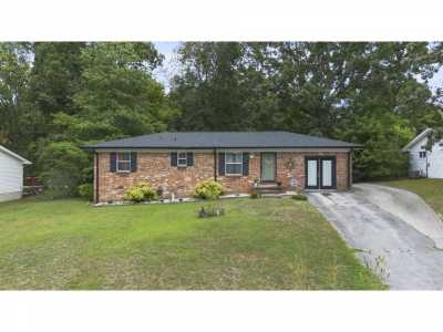 Home For Sale in Ooltewah, Tennessee