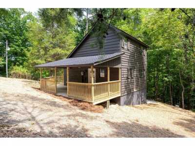 Home For Sale in Spring City, Tennessee