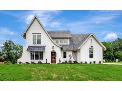 Home For Sale in Ooltewah, Tennessee