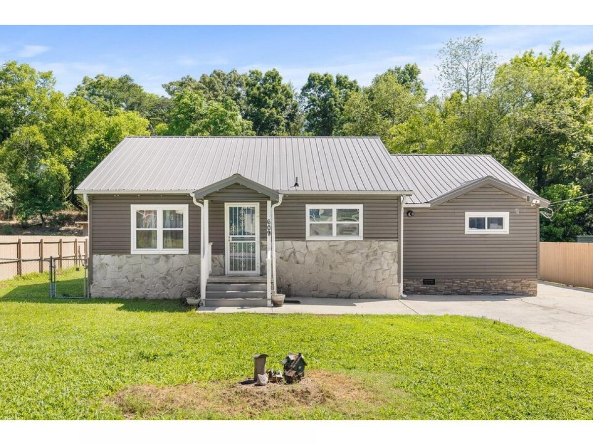 Picture of Home For Sale in Chattanooga, Tennessee, United States