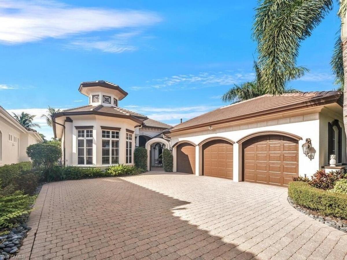 Picture of Home For Sale in Miromar Lakes, Florida, United States