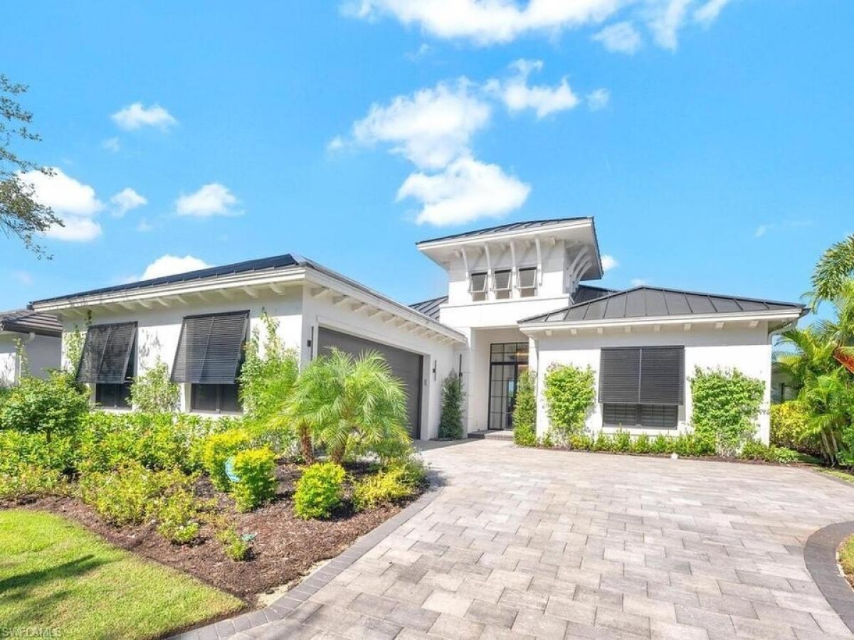 Picture of Home For Sale in Miromar Lakes, Florida, United States