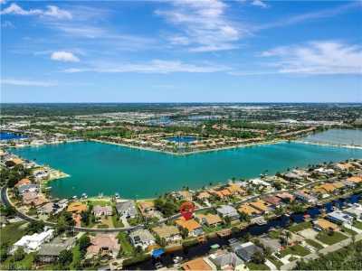 Home For Sale in Fort Myers, Florida