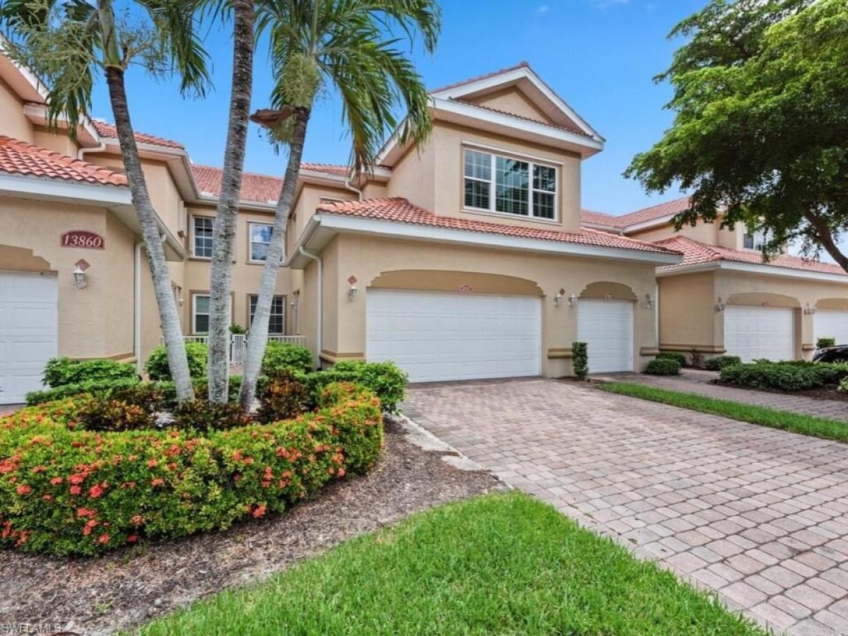 Picture of Home For Sale in Fort Myers, Florida, United States