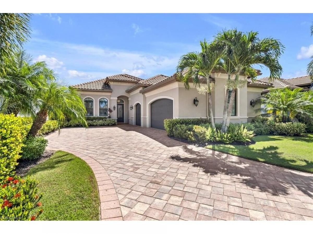 Picture of Home For Sale in Miromar Lakes, Florida, United States