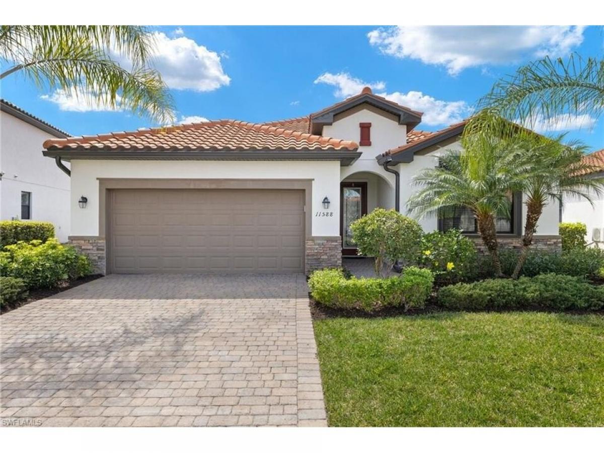 Picture of Home For Sale in Fort Myers, Florida, United States