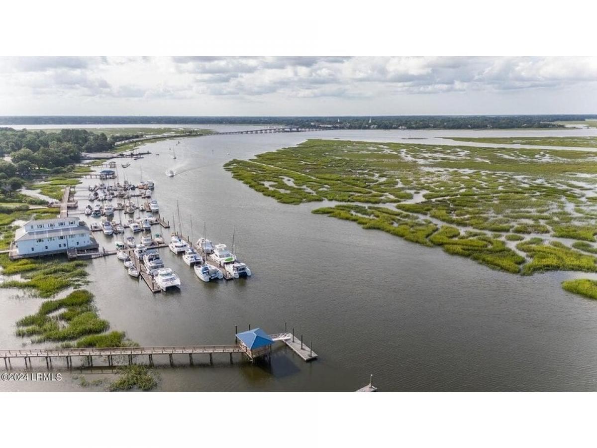 Picture of Home For Sale in Beaufort, South Carolina, United States