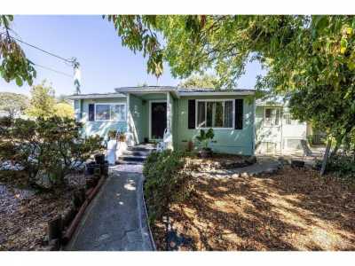 Home For Sale in Windsor, California