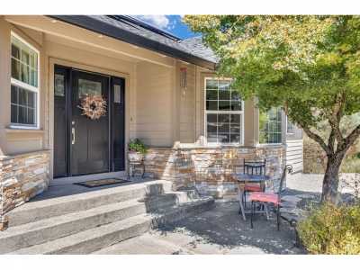 Home For Sale in Cloverdale, California