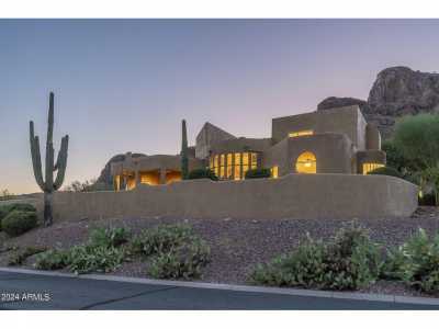 Home For Sale in Gold Canyon, Arizona