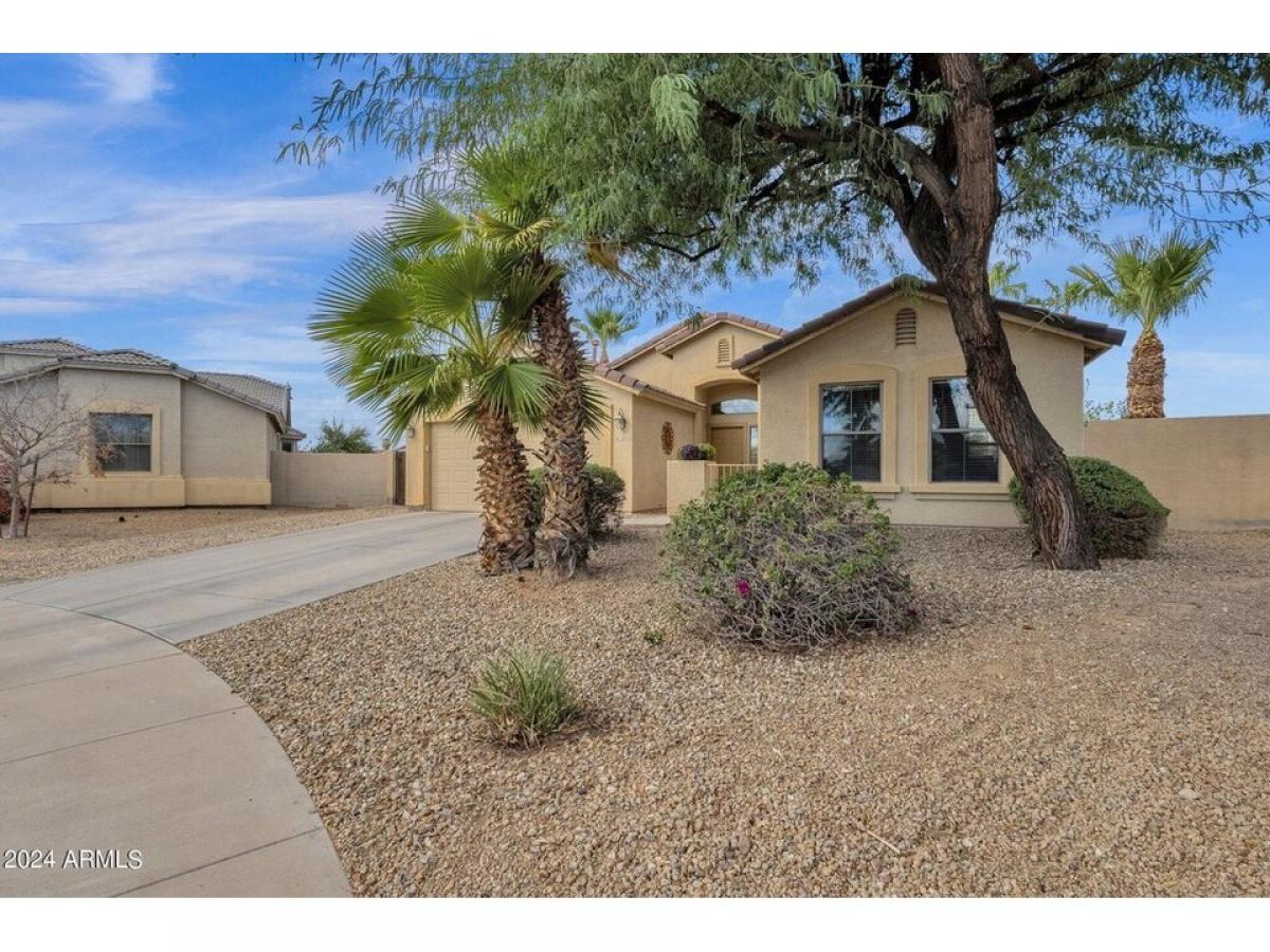 Picture of Home For Sale in Avondale, Arizona, United States