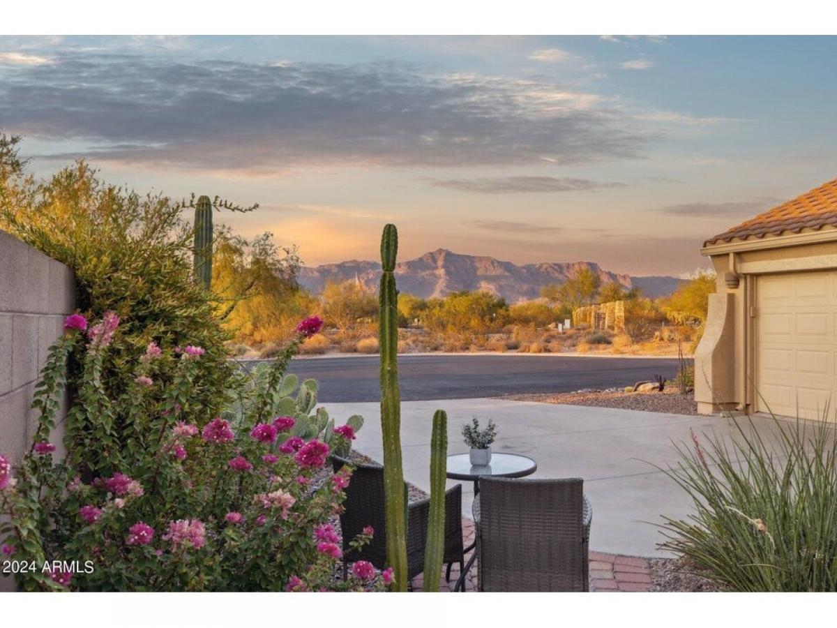 Picture of Home For Sale in Gold Canyon, Arizona, United States