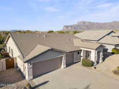 Home For Sale in Gold Canyon, Arizona