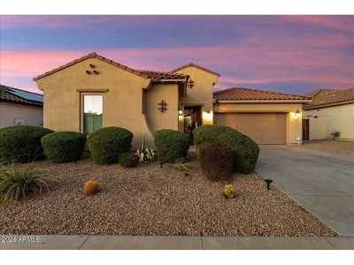 Home For Sale in Goodyear, Arizona