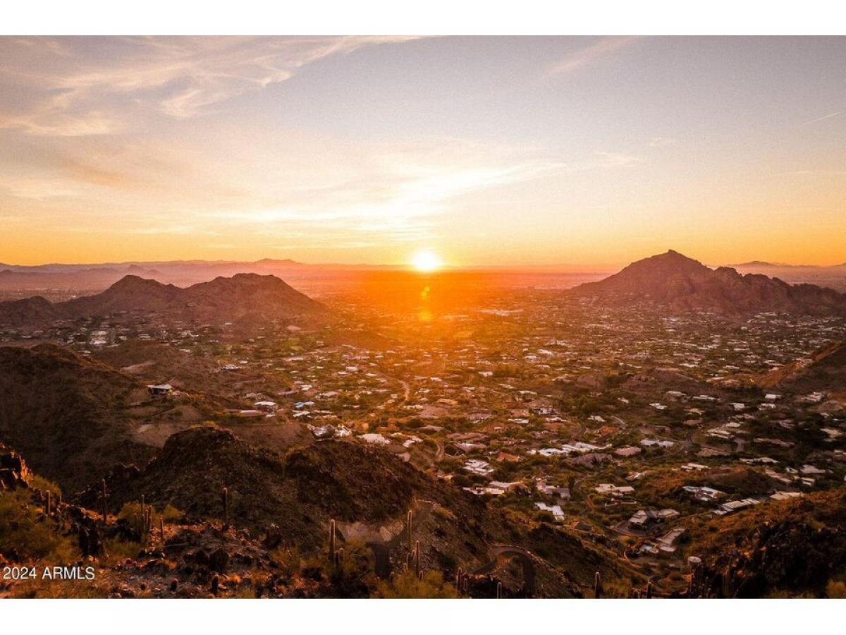 Picture of Residential Land For Sale in Paradise Valley, Arizona, United States