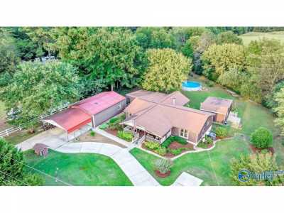 Home For Sale in Hazel Green, Alabama