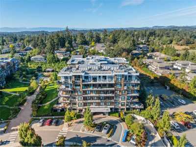 Condo For Sale in Saanich, Canada