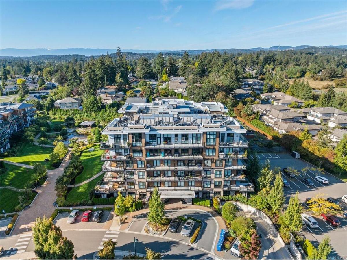 Picture of Condo For Sale in Saanich, British Columbia, Canada