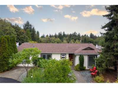 Home For Sale in Parksville, Canada