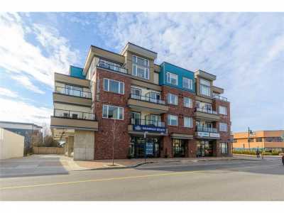 Condo For Sale in Sidney, Canada