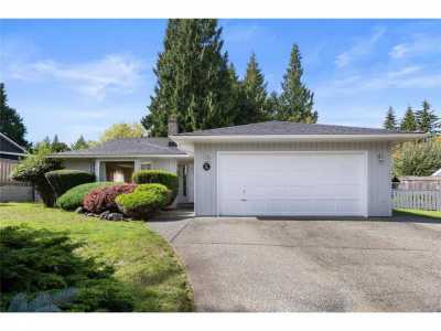 Home For Sale in Qualicum Beach, Canada